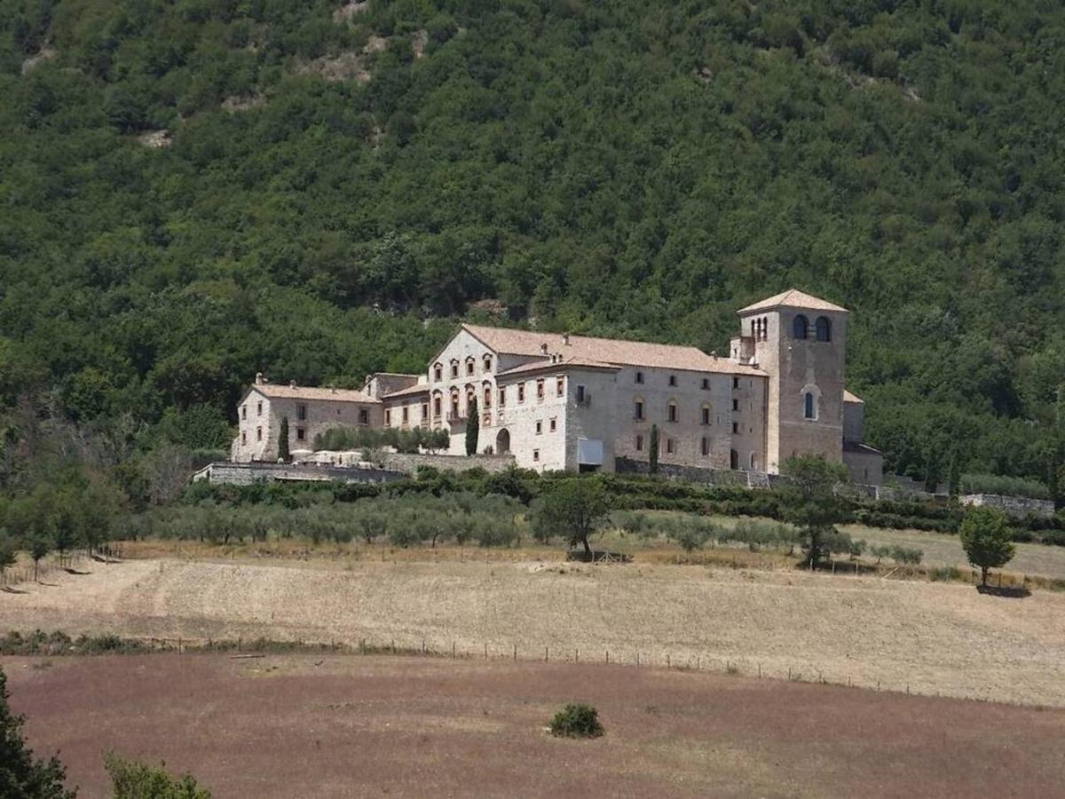 La Bottega Del Fabbro Affitto Breve Villa Contigliano Exterior photo