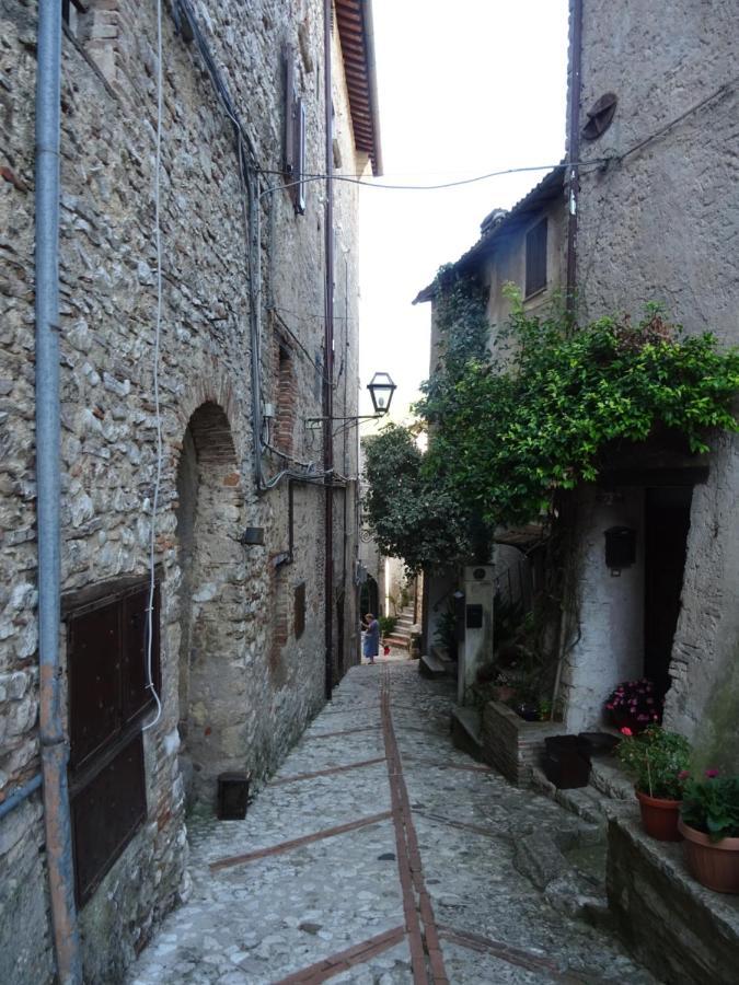 La Bottega Del Fabbro Affitto Breve Villa Contigliano Exterior photo