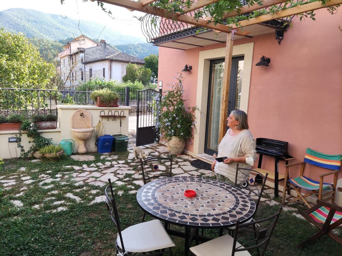 La Bottega Del Fabbro Affitto Breve Villa Contigliano Exterior photo