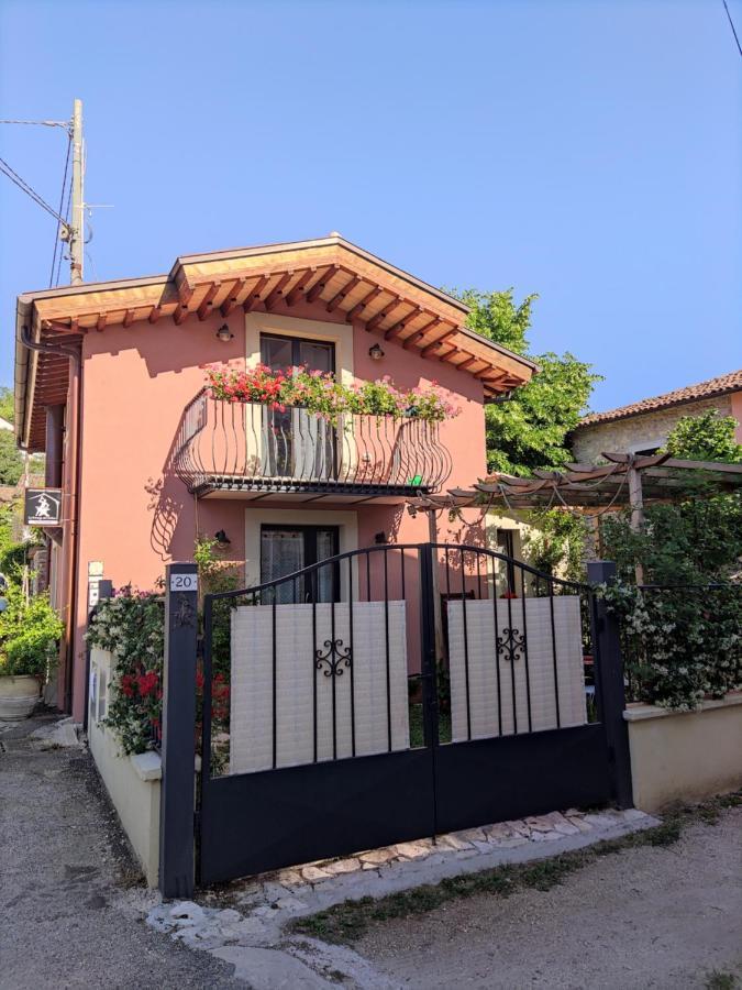 La Bottega Del Fabbro Affitto Breve Villa Contigliano Exterior photo